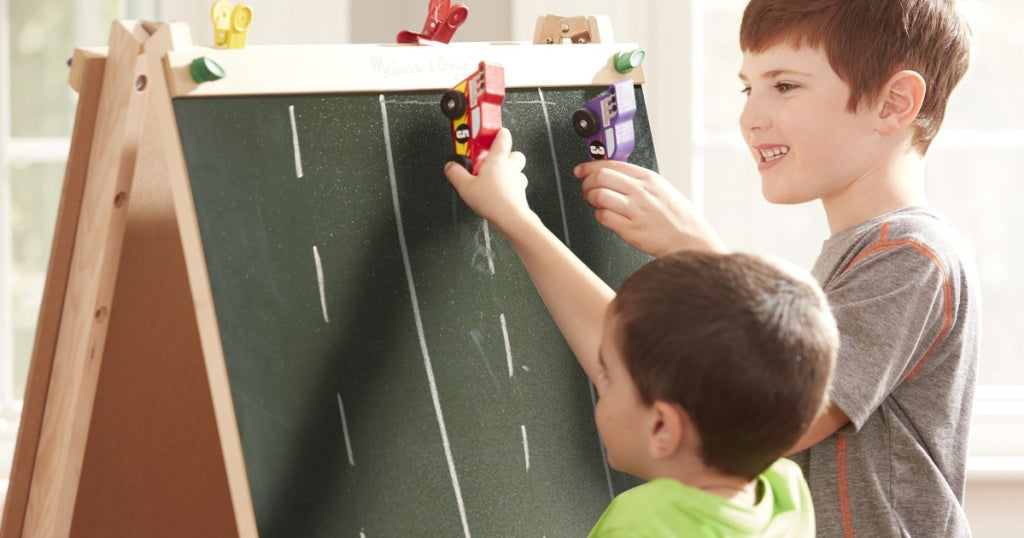 Melissa & Doug Deluxe Standing Art Easel Only $51.99 Shipped on Amazon (Regularly $97)
