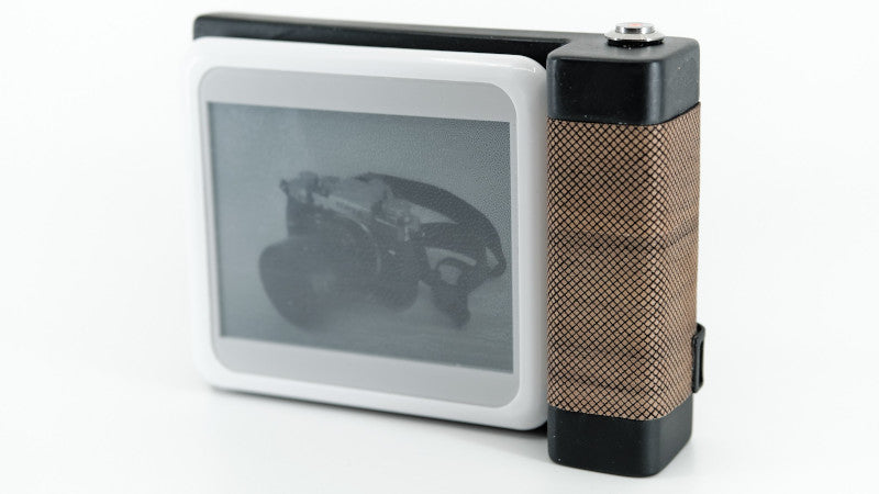 An Instant Camera Using E-Paper As Film