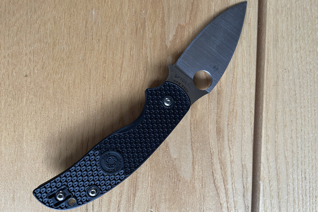 Sage 5 LW Review: Spyderco’s Best Features in One Capable EDC