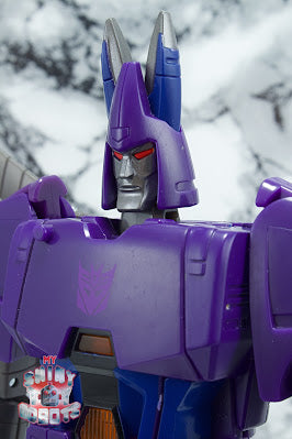 Toybox REVIEW: Transformers Generations Selects Cyclonus & Nightstick
